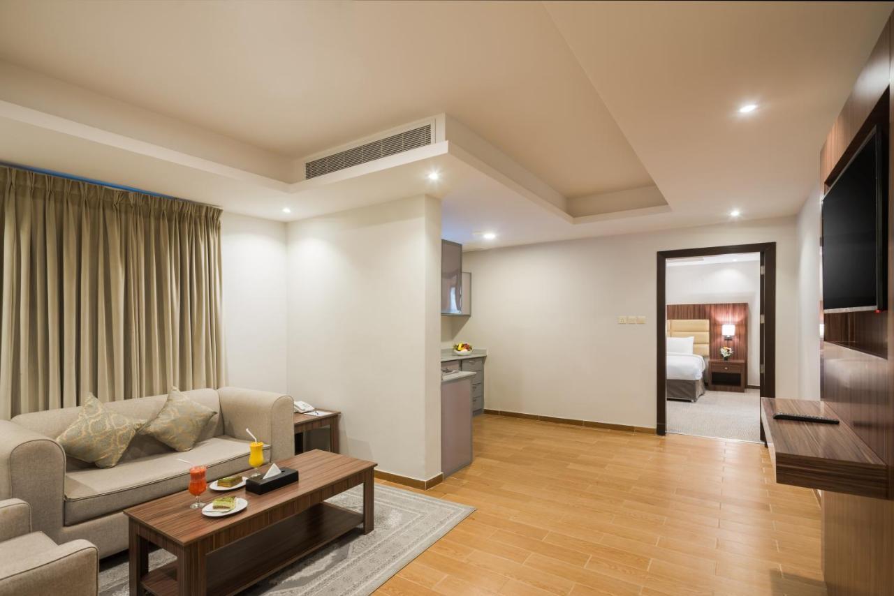 Myrtle Hotel Al Shohadaa Рияд Екстериор снимка