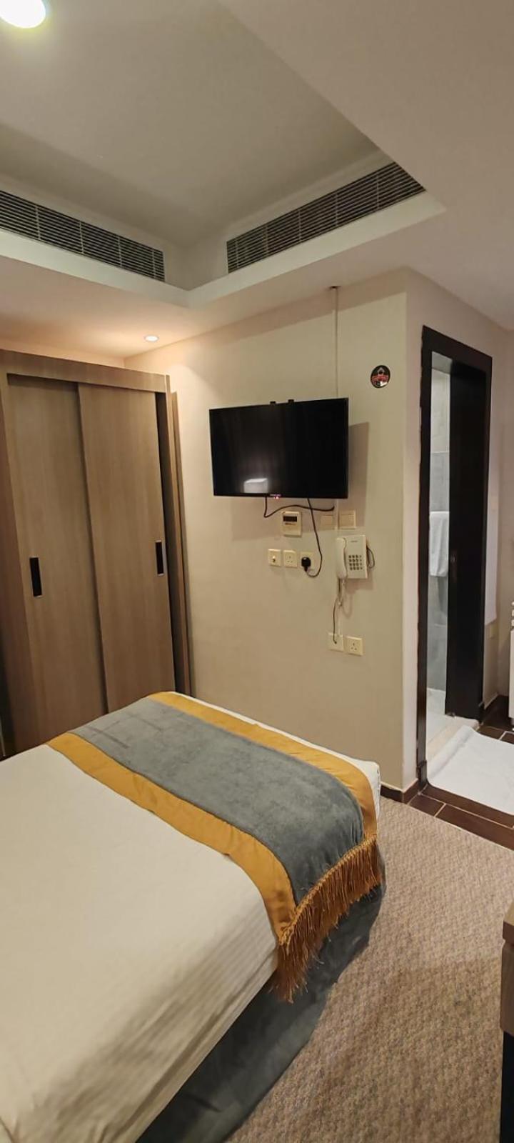 Myrtle Hotel Al Shohadaa Рияд Екстериор снимка